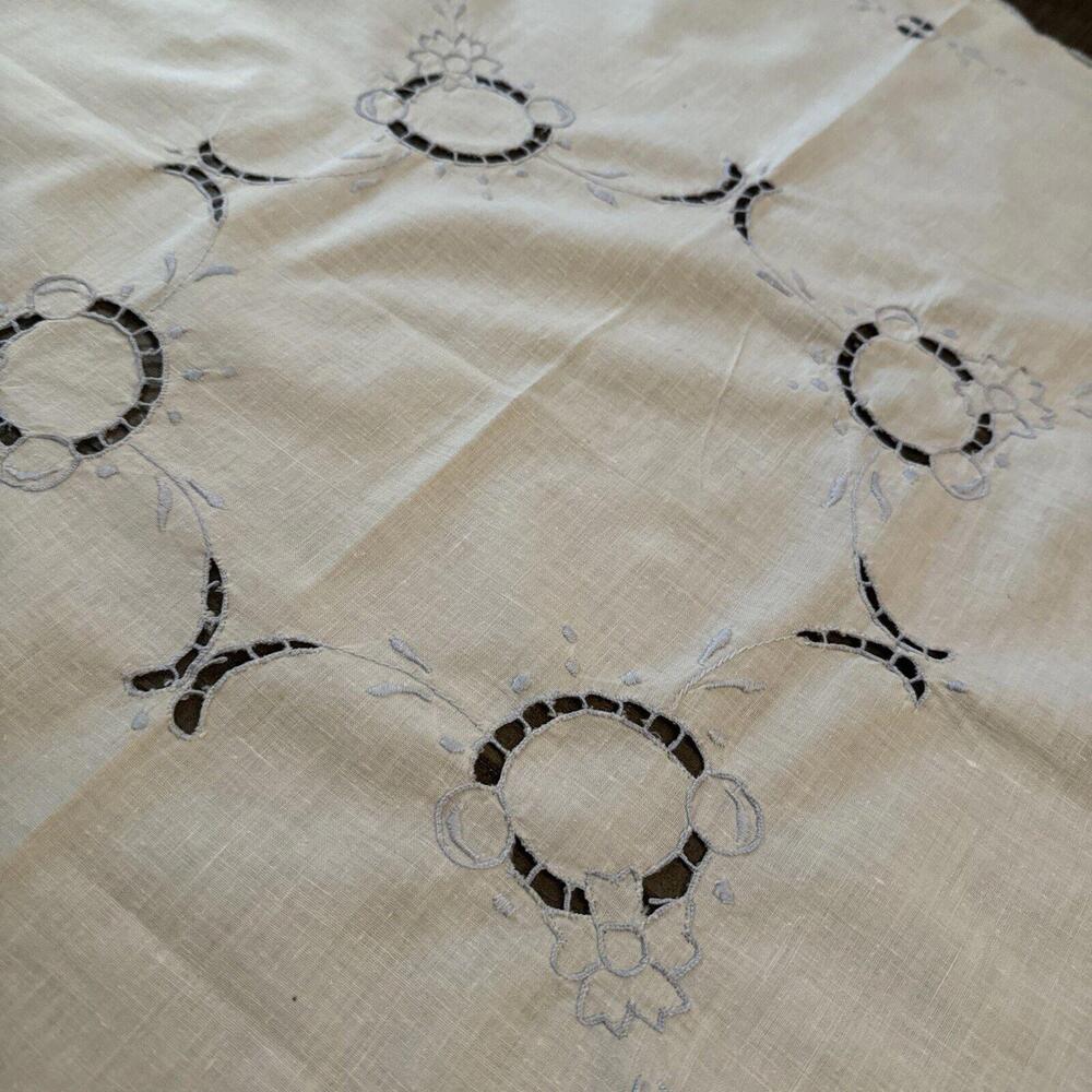 Vintage White/Blue Floral Embroidered Square Cotton Table Cloth 29"x32" - Picture 3 of 6